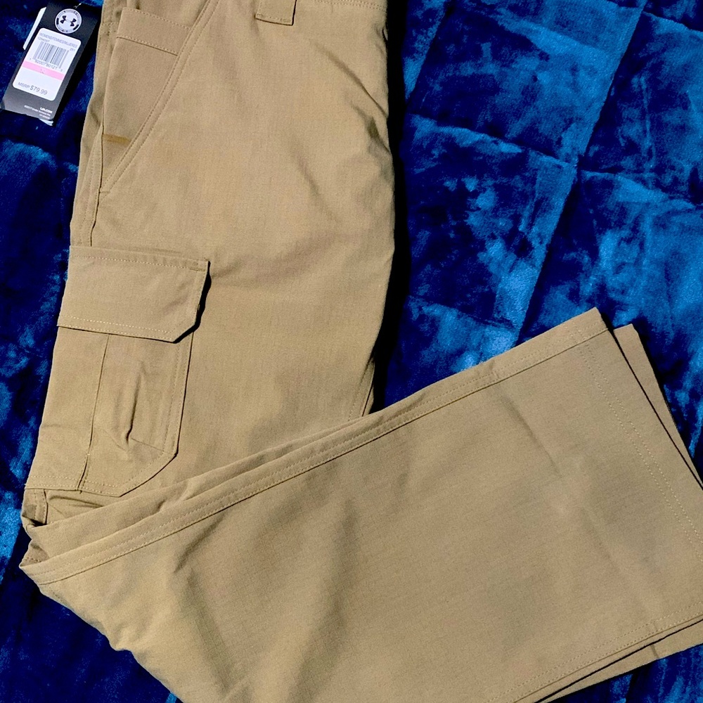 Women’s Under Armour Storm pants, size 10, New with Tags!